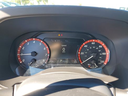 New 2025 Nissan Frontier PRO-4X w/ Black Accent Package image 12