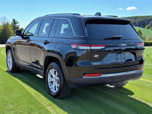 Used 2023 Jeep Grand Cherokee Limited AWD/4WD image 6