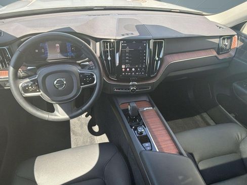 Used 2023 Volvo XC60 T8 Plus w/ Climate Package AWD/4WD image 15