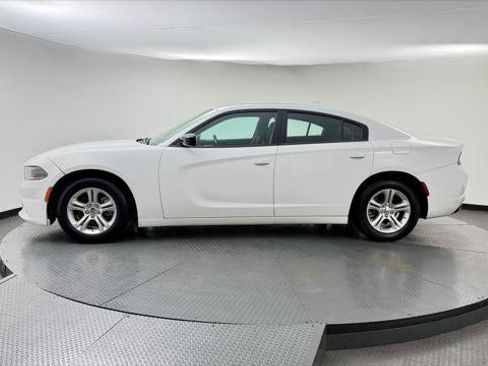 Used 2023 Dodge Charger SXT RWD image 3