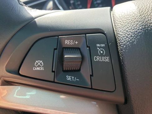 Used 2021 Chevrolet Trax LT w/ Midnight Edition AWD/4WD image 26