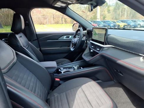 Used 2025 Ford Explorer ST-Line w/ Premium Package image 20