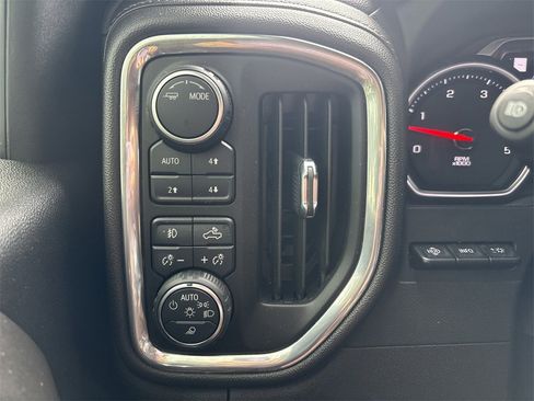 Used 2023 Chevrolet Silverado 2500 High Country w/ Z71 Off-Road Package image 25