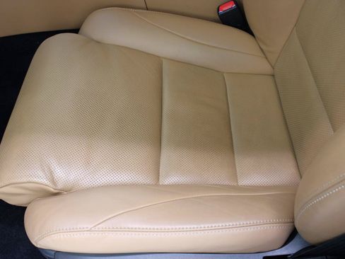 Used 2017 Lexus LS 460 w/ Comfort Package RWD image 36