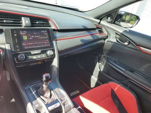 Used 2018 Honda Civic Type R image 29