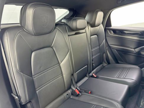 Used 2024 Porsche Cayenne Turbo image 46