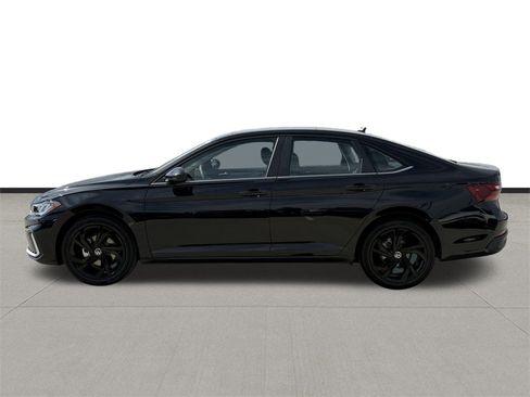 New 2026 Volkswagen Jetta SE image 8