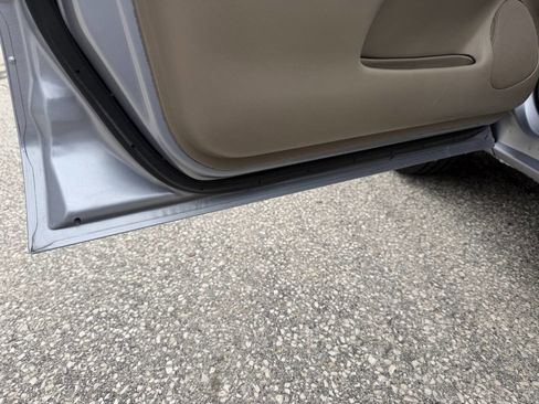 Used 2005 Buick Century Custom image 23