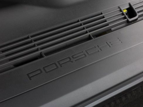 Used 2025 Porsche 718 Cayman image 33