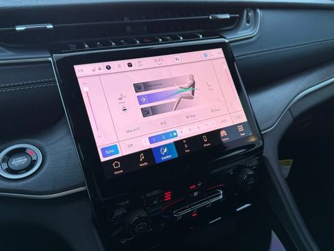 New 2025 Jeep Grand Cherokee Limited w/ Black Appearance Package image 20