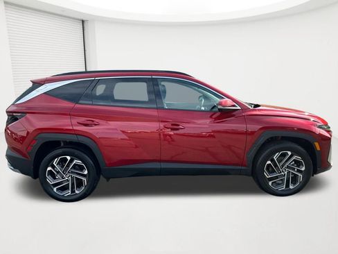 Used 2025 Hyundai Tucson Limited AWD/4WD image 4