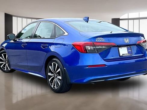 Used 2023 Honda Civic EX image 4