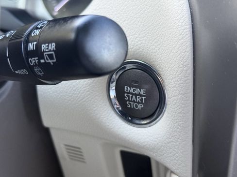 Used 2019 Lexus GX 460 Premium w/ Premium Package image 34