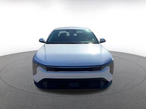 Used 2025 Kia K4 LXS image 4