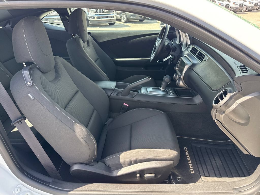 Used 2014 Chevrolet Camaro LT RWD image 24