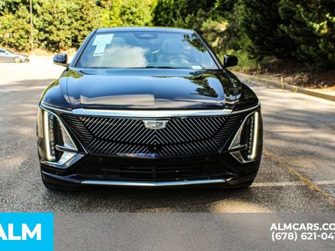 Used 2023 Cadillac Lyriq 2WD image 8