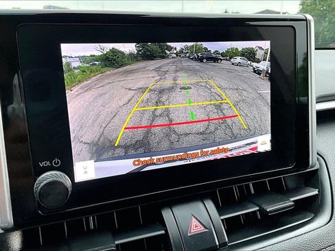 Used 2023 Toyota RAV4 LE AWD/4WD image 20