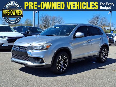 Used 2018 Mitsubishi Outlander Sport ES FWD image 1