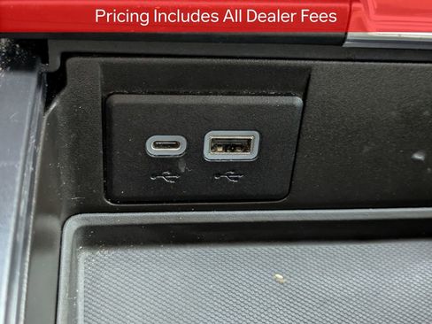 Used 2022 GMC Yukon XL Denali AWD/4WD image 24