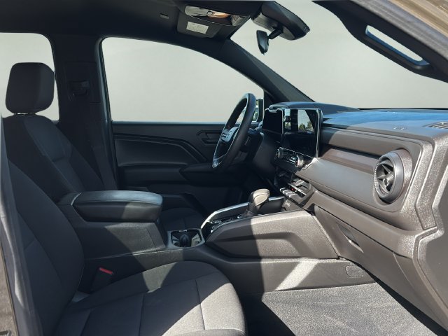 Used 2024 Chevrolet Colorado W/T w/ WT Convenience Package II AWD/4WD image 10