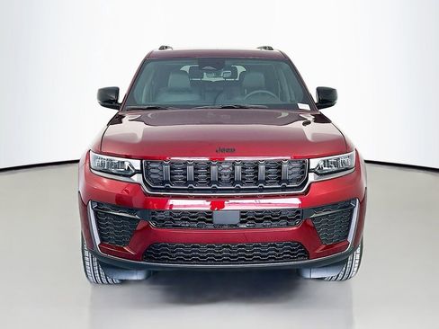 New 2026 Jeep Grand Cherokee L 4WD image 2