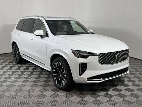 Used 2026 Volvo XC90 T8 Plus w/ Protection Package Premier AWD/4WD image 2
