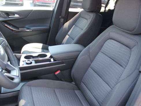 New 2027 Chevrolet Equinox LT w/ Safety and Technology Package AWD/4WD image 10
