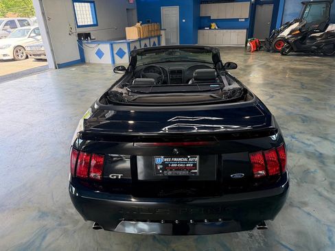 Used 2002 Ford Mustang GT RWD image 21