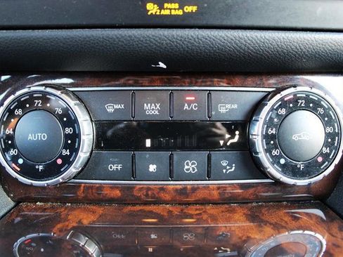 Used 2015 Mercedes-Benz CLS 550 CLS 550 4dr Sedan w/ Premium Package image 24