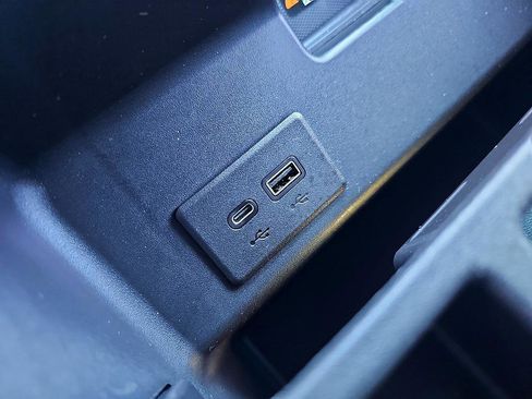 Used 2022 GMC Sierra 1500 Elevation w/ Preferred Package image 23