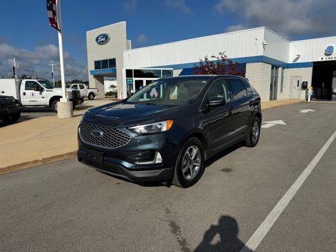 Used 2024 Ford Edge SEL w/ Convenience Package AWD/4WD image 3