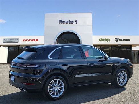 Used 2024 Porsche Cayenne image 7