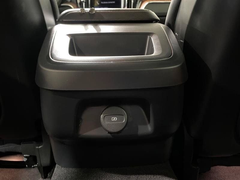 Used 2022 Volvo S60 B5 Momentum FWD image 8