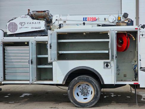 Used 2019 Ford F550 4x4 SuperCab Super Duty image 8