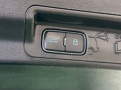 Used 2024 Ford Explorer XLT w/ Equipment Group 202A image 30