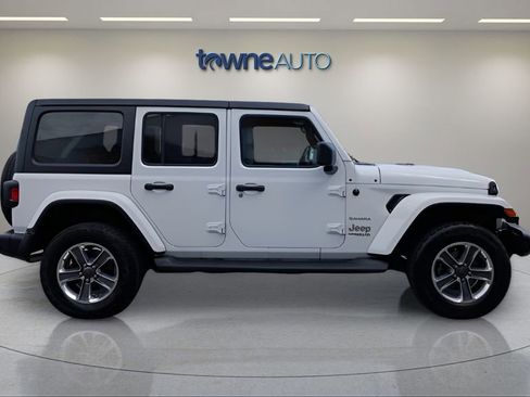 Used 2021 Jeep Wrangler Unlimited Sahara w/ Cold Weather Group AWD/4WD image 6