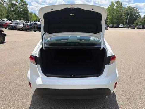 Certified 2025 Toyota Corolla LE w/ Convenience Package FWD image 15
