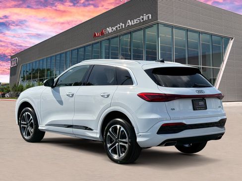 Certified 2025 Audi Q5 Premium w/ Convenience Package AWD/4WD image 9
