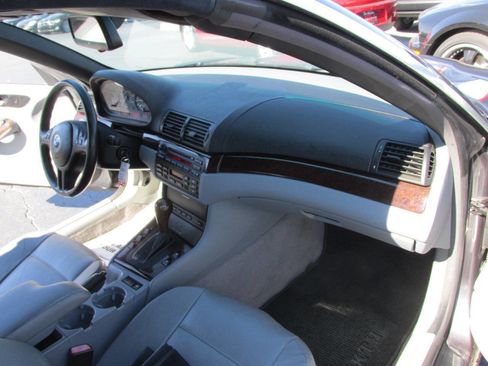Used 2005 BMW 325Ci Convertible RWD image 36