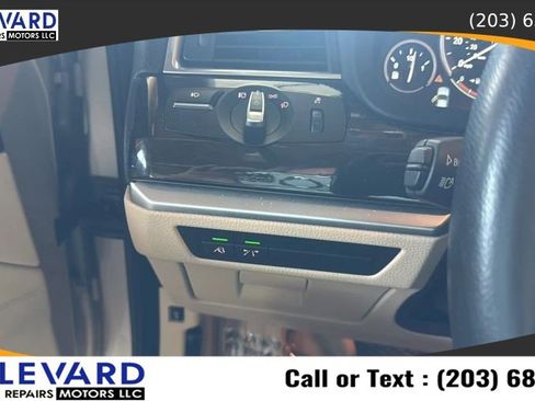 Used 2012 BMW 535i xDrive AWD/4WD image 24