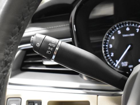 Used 2022 Cadillac XT5 Premium Luxury image 12