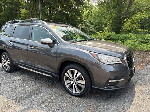 Used 2022 Subaru Ascent Touring image 1