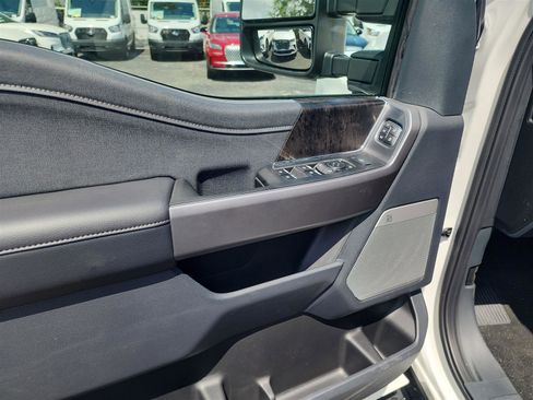 New 2025 Ford F350 Lariat w/ Lariat Ultimate Package image 15