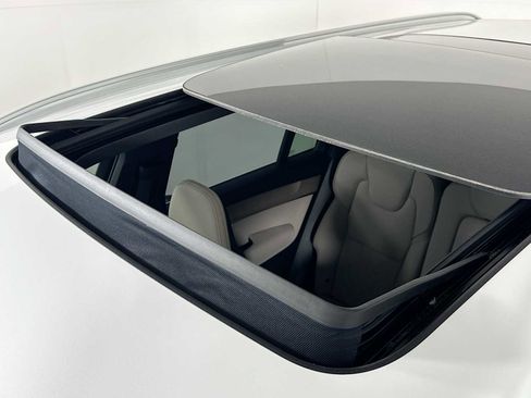 New 2026 Volvo XC90 B5 Plus w/ Protection Package image 20