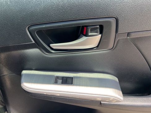 Used 2012 Toyota Camry SE FWD image 20