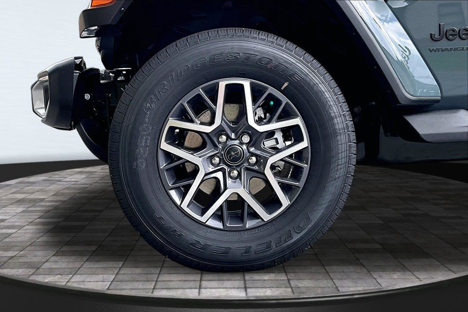New 2026 Jeep Wrangler Unlimited Sahara AWD/4WD image 12