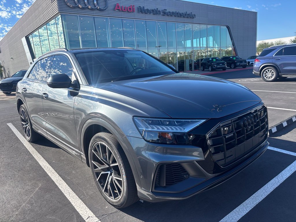 Used 2023 Audi Q8 Premium Plus AWD/4WD image 3