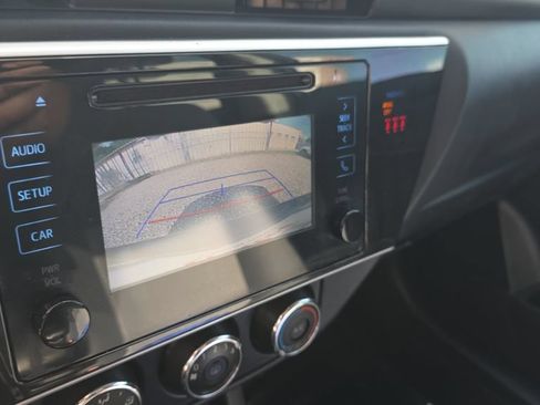Used 2018 Toyota Corolla L FWD image 17