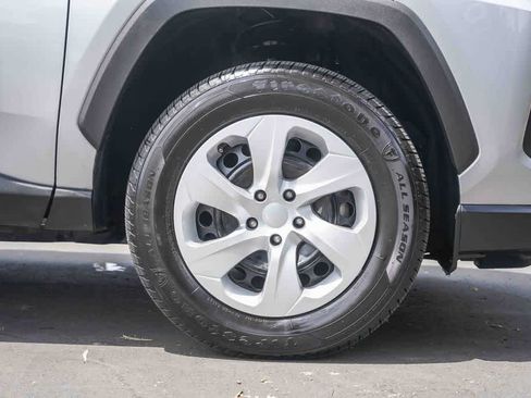 Used 2021 Toyota RAV4 LE w/ Carpet Mat Package (TMS) FWD image 14