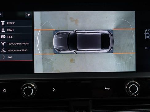 Used 2023 Porsche Macan Turbo image 24